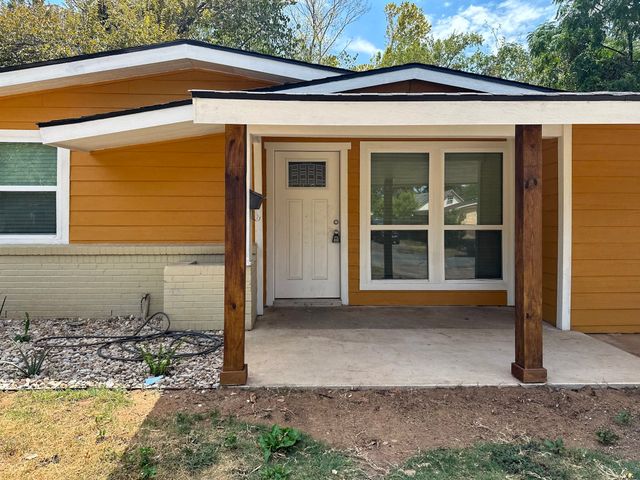 108 Jenny Kay Lane, Irving, TX 75060