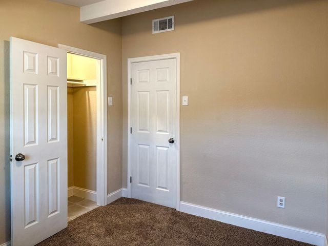 108 Jenny Kay Lane, Irving, TX 75060