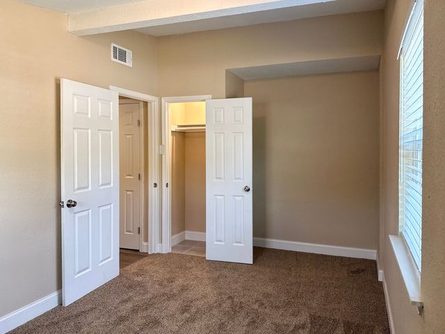 108 Jenny Kay Lane, Irving, TX 75060