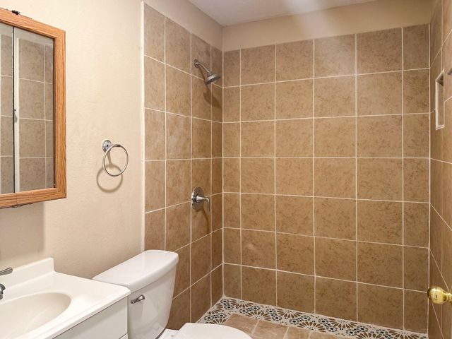 108 Jenny Kay Lane, Irving, TX 75060