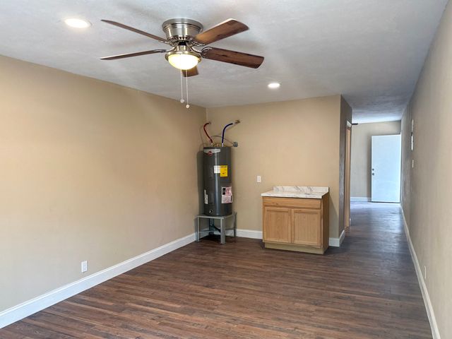 108 Jenny Kay Lane, Irving, TX 75060
