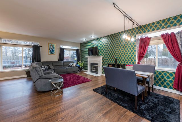 1711 Napa Drive, Gurnee, IL 60031