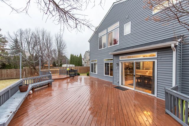 1711 Napa Drive, Gurnee, IL 60031