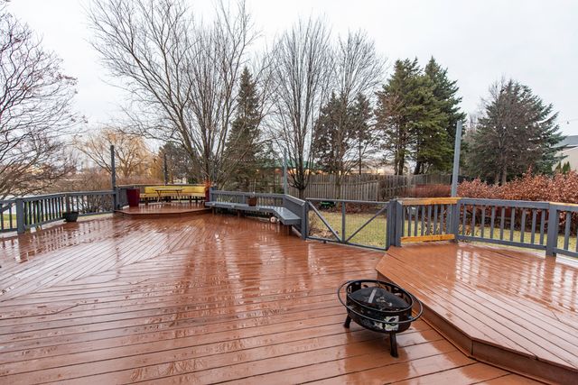 1711 Napa Drive, Gurnee, IL 60031