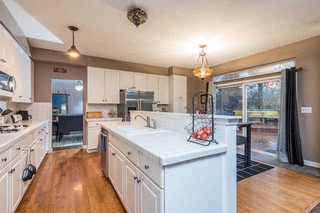 1711 Napa Drive, Gurnee, IL 60031