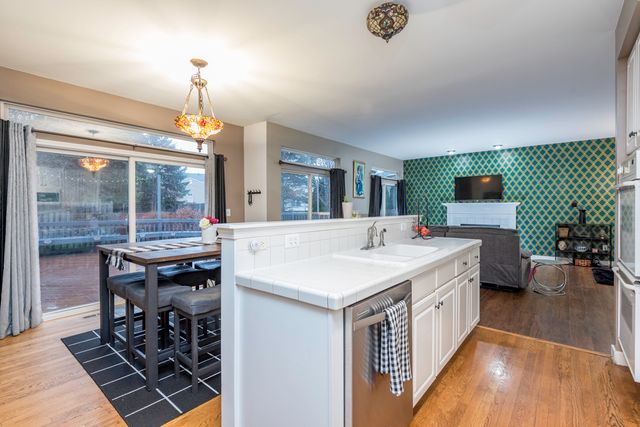 1711 Napa Drive, Gurnee, IL 60031