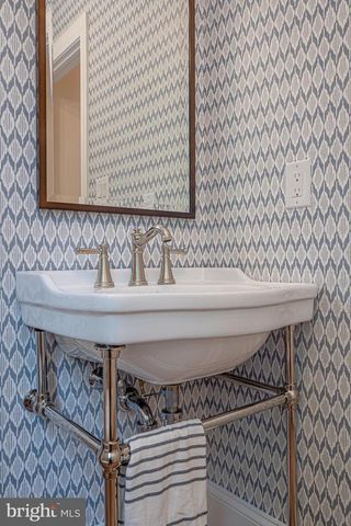 1402 TIMBER MILL LN, West Chester, PA 19380