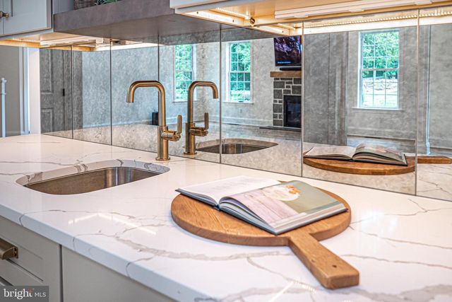 1402 TIMBER MILL LN, West Chester, PA 19380