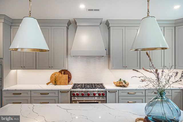 1402 TIMBER MILL LN, West Chester, PA 19380