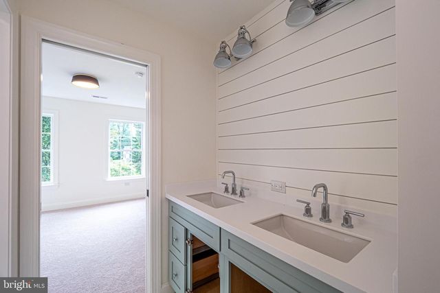 1402 TIMBER MILL LN, West Chester, PA 19380