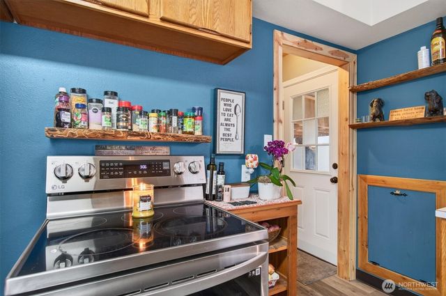 1210 8th Avenue, Longview, WA 98632