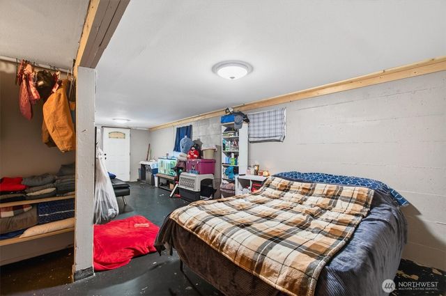 1210 8th Avenue, Longview, WA 98632