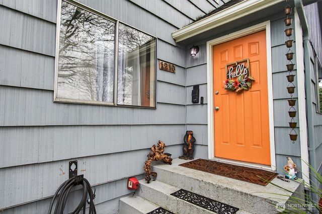 1210 8th Avenue, Longview, WA 98632