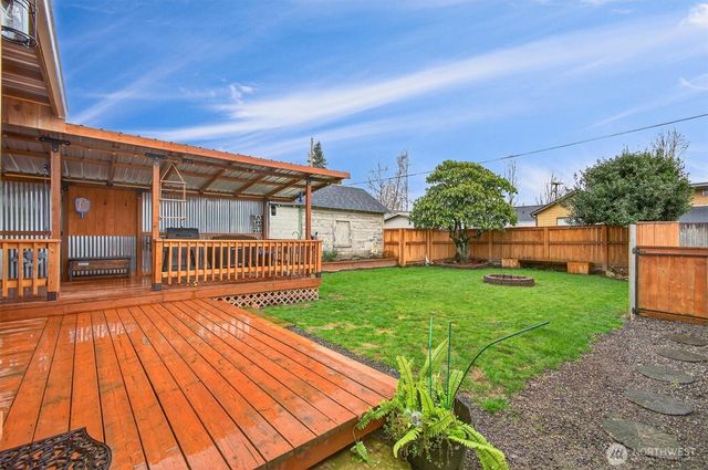 1210 8th Avenue, Longview, WA 98632