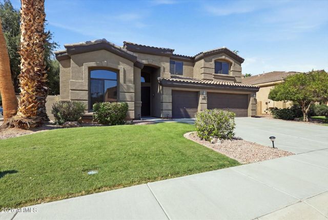 692 W HONEYSUCKLE Drive, Chandler, AZ 85248