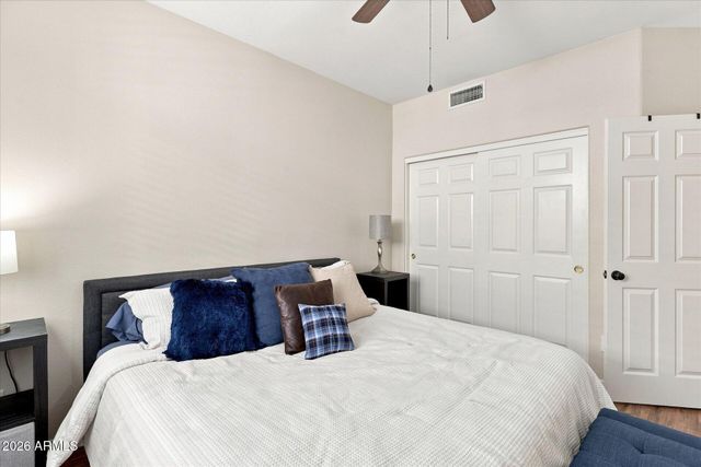 692 W HONEYSUCKLE Drive, Chandler, AZ 85248