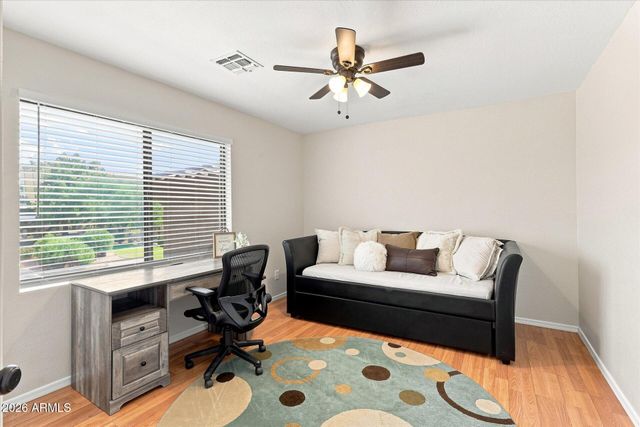 692 W HONEYSUCKLE Drive, Chandler, AZ 85248
