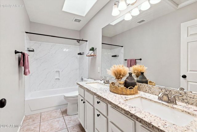 692 W HONEYSUCKLE Drive, Chandler, AZ 85248