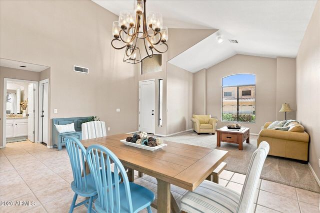 692 W HONEYSUCKLE Drive, Chandler, AZ 85248