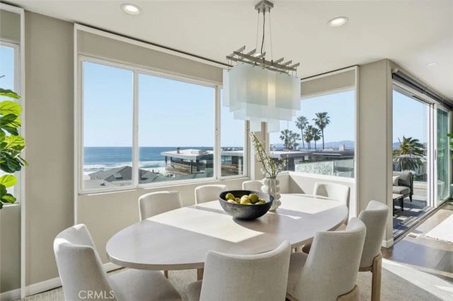 2406 Ocean Drive, Manhattan Beach, CA 90266