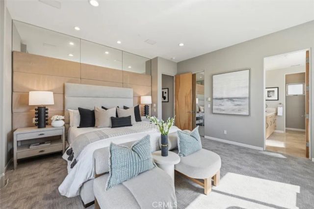 2406 Ocean Drive, Manhattan Beach, CA 90266