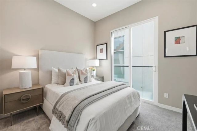 2406 Ocean Drive, Manhattan Beach, CA 90266