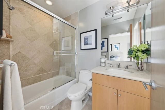 2406 Ocean Drive, Manhattan Beach, CA 90266