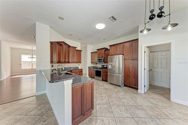 217 39TH STREET NE, Bradenton, FL 34208