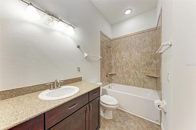 217 39TH STREET NE, Bradenton, FL 34208