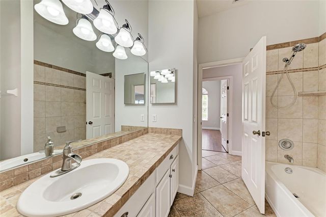 217 39TH STREET NE, Bradenton, FL 34208