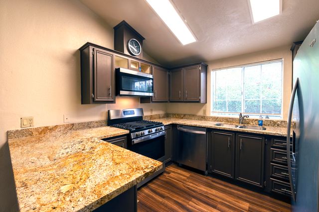 1131 Redwood Boulevard, Redding, CA 96003