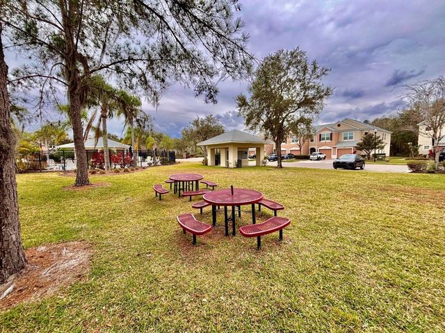 26618 CASTLEVIEW WAY, Wesley Chapel, FL 33544