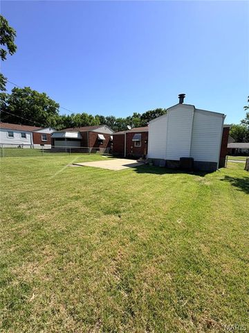 9233 Edna Street, Riverview, MO 63137