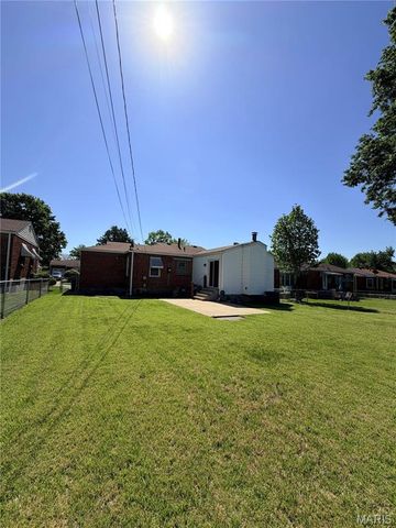 9233 Edna Street, Riverview, MO 63137