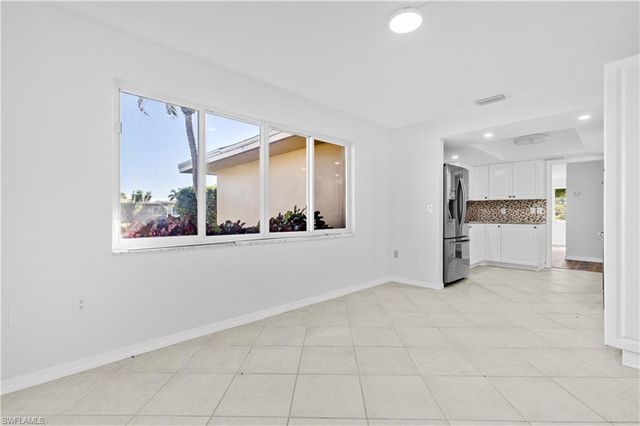 5597 Trellis LN, Fort Myers, FL 33919