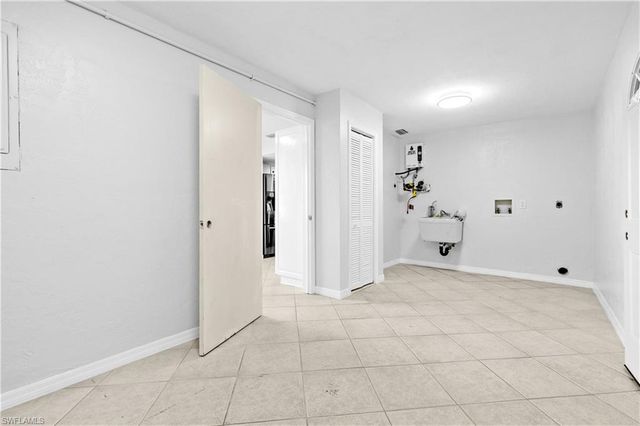 5597 Trellis LN, Fort Myers, FL 33919