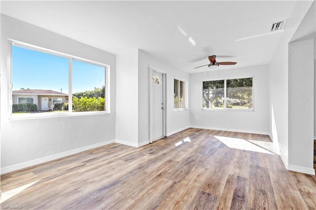 5597 Trellis LN, Fort Myers, FL 33919