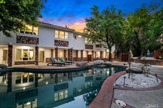 5025 Delita, Woodland Hills, CA 91364