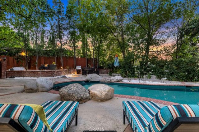 5025 Delita, Woodland Hills, CA 91364