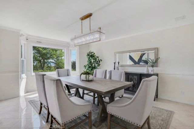 5025 Delita, Woodland Hills, CA 91364