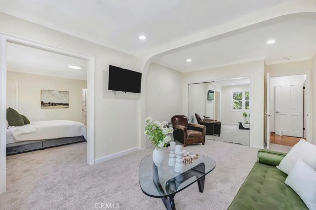 5025 Delita, Woodland Hills, CA 91364