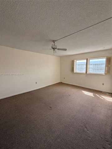 3860 NE 170th St 304, North Miami Beach, FL 33160