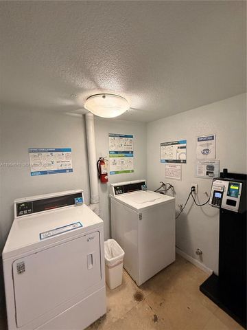 3860 NE 170th St 304, North Miami Beach, FL 33160