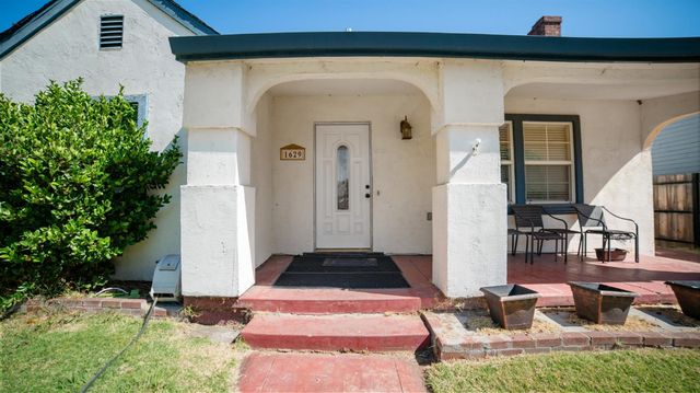 1629 W Poplar St, Stockton, CA 95203