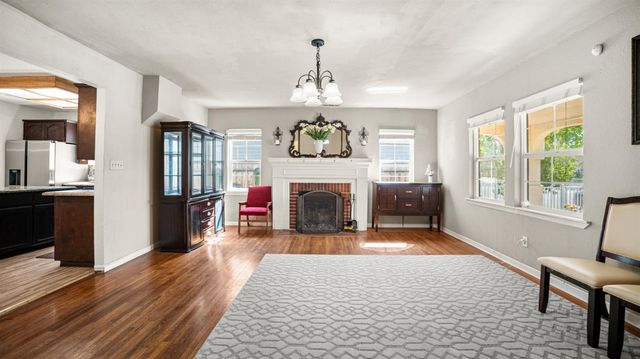 1629 W Poplar St, Stockton, CA 95203