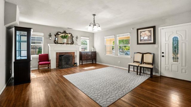 1629 W Poplar St, Stockton, CA 95203