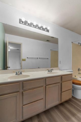 130 Siebert DR, Kyle, TX 78640