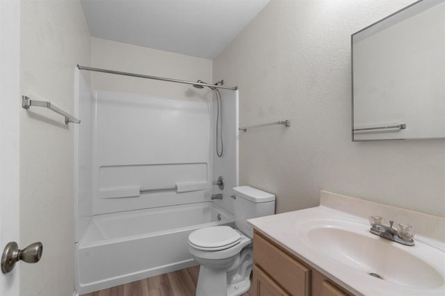 130 Siebert DR, Kyle, TX 78640