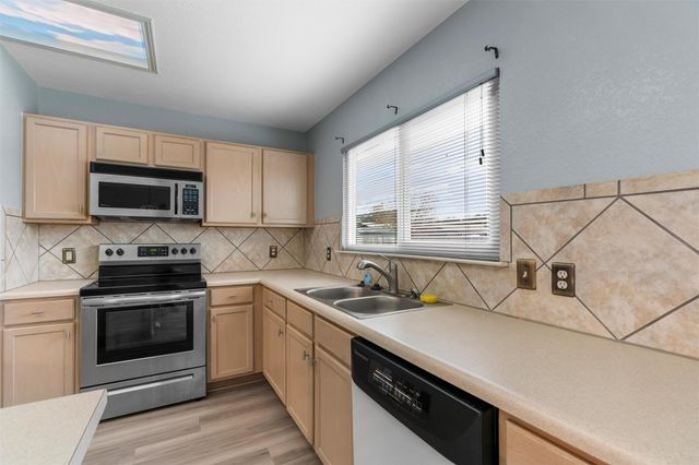 130 Siebert DR, Kyle, TX 78640