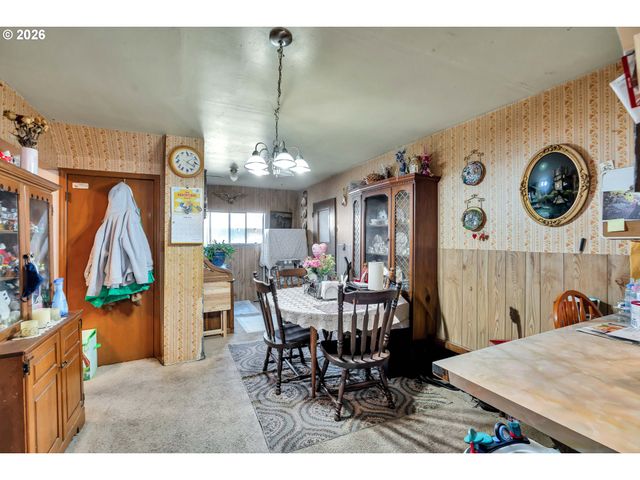 10510 Se HAROLD St, Portland, OR 97266